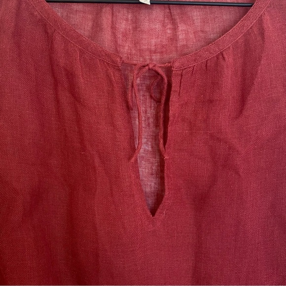 Eileen Fisher tie front key hole linen blouse - Picture 4 of 4